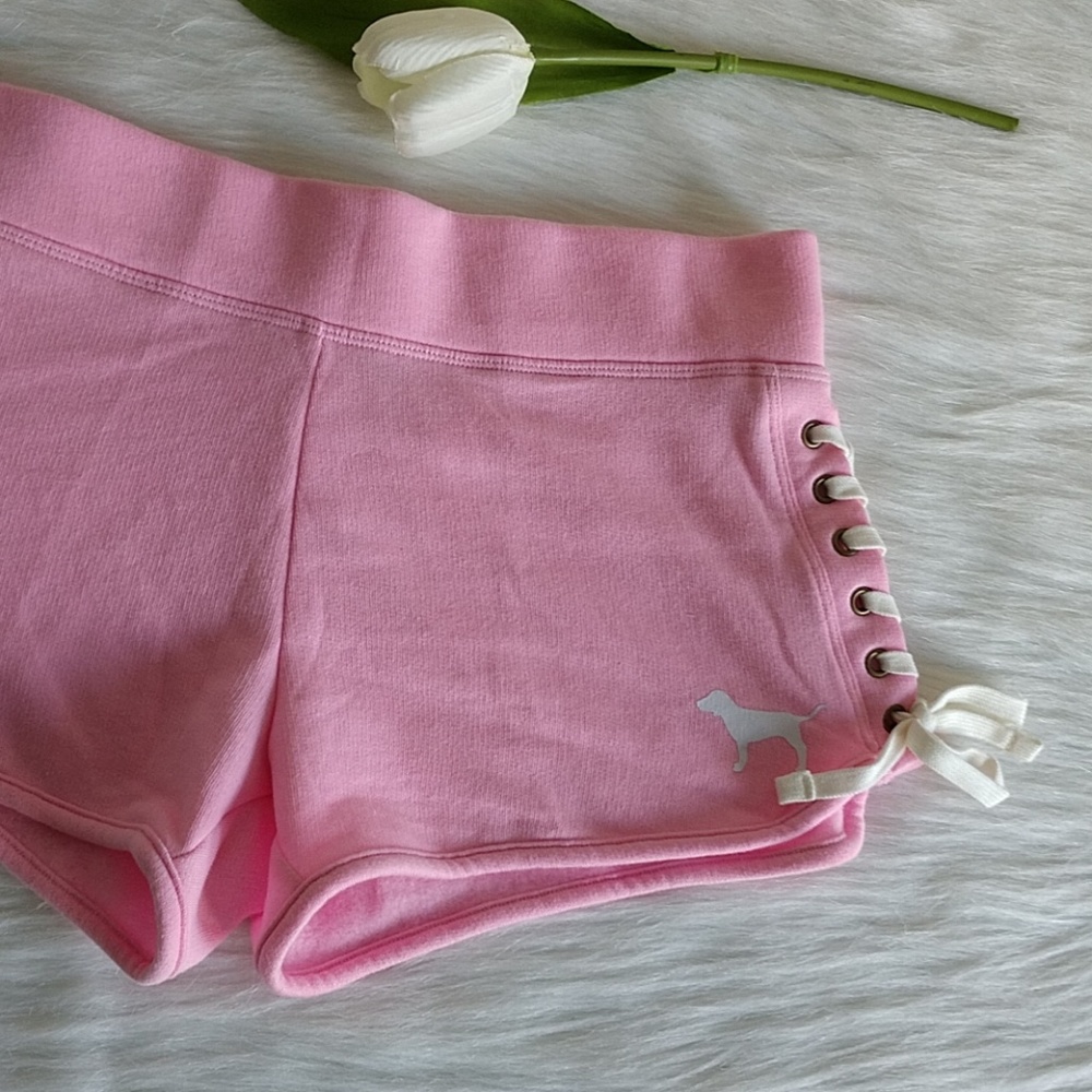 Size S🌺PINK VICTORIA'S SECRET SHORT.nwt - Picture 3 of 4